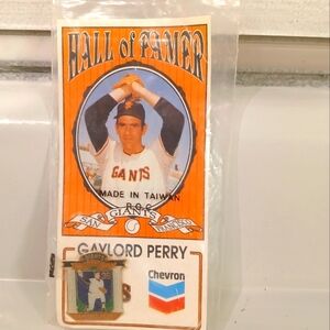 Hall of fame SF Giants Gaylord Perry Pin